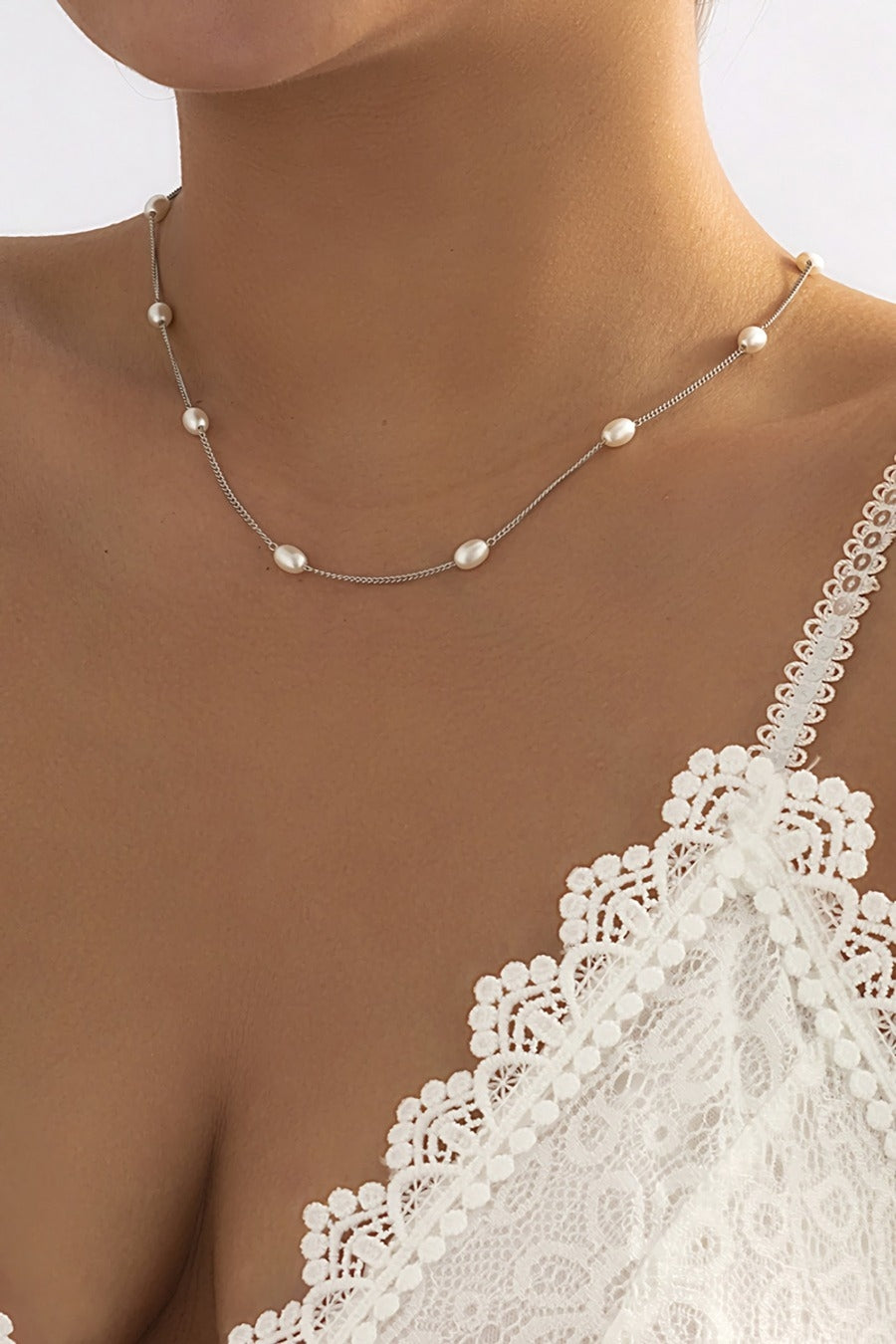 Pearl back body chain